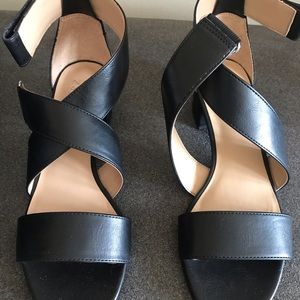 Naturalizer Adele Black 8.5 wedge sandals